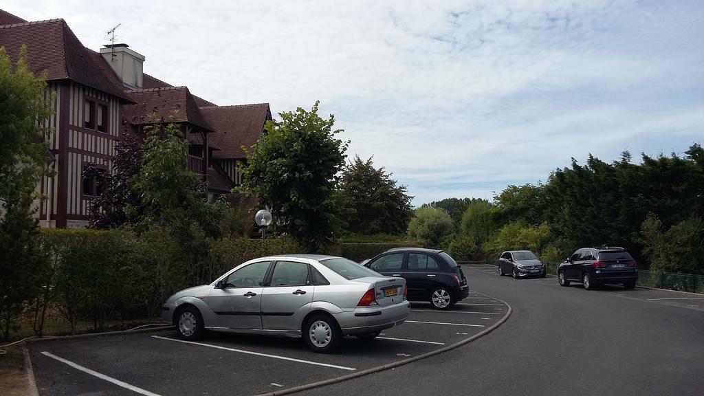 Ferienwohnung Les Manoirs Deauville Exterior foto