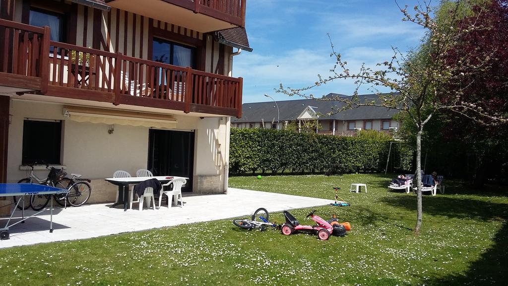 Ferienwohnung Les Manoirs Deauville Exterior foto